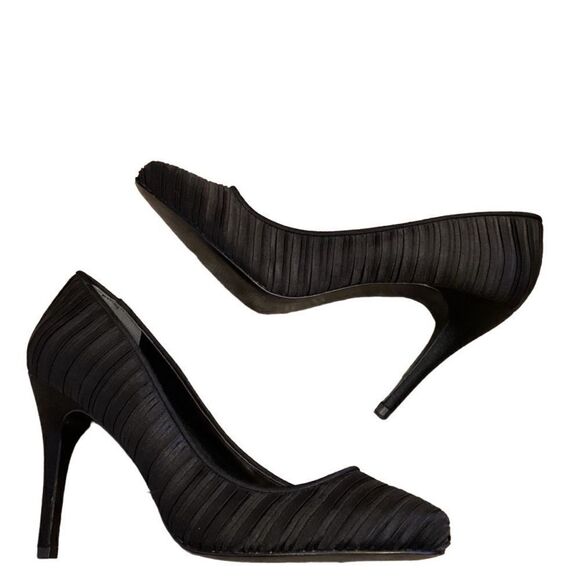 Touch of Nina Black Heels Sz 8 - Picture 2 of 13